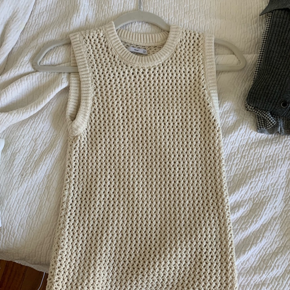 Aritizia Mesh Top